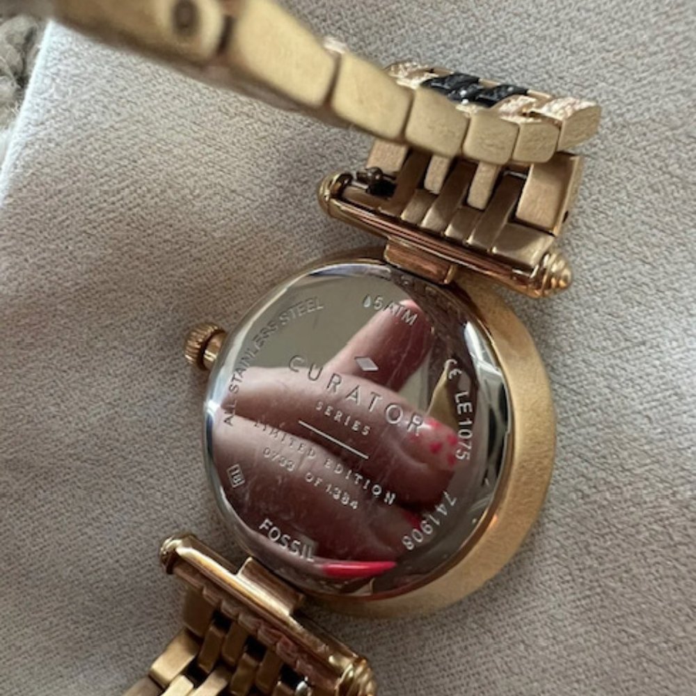 Fossil Watch - Picture 3 of 3